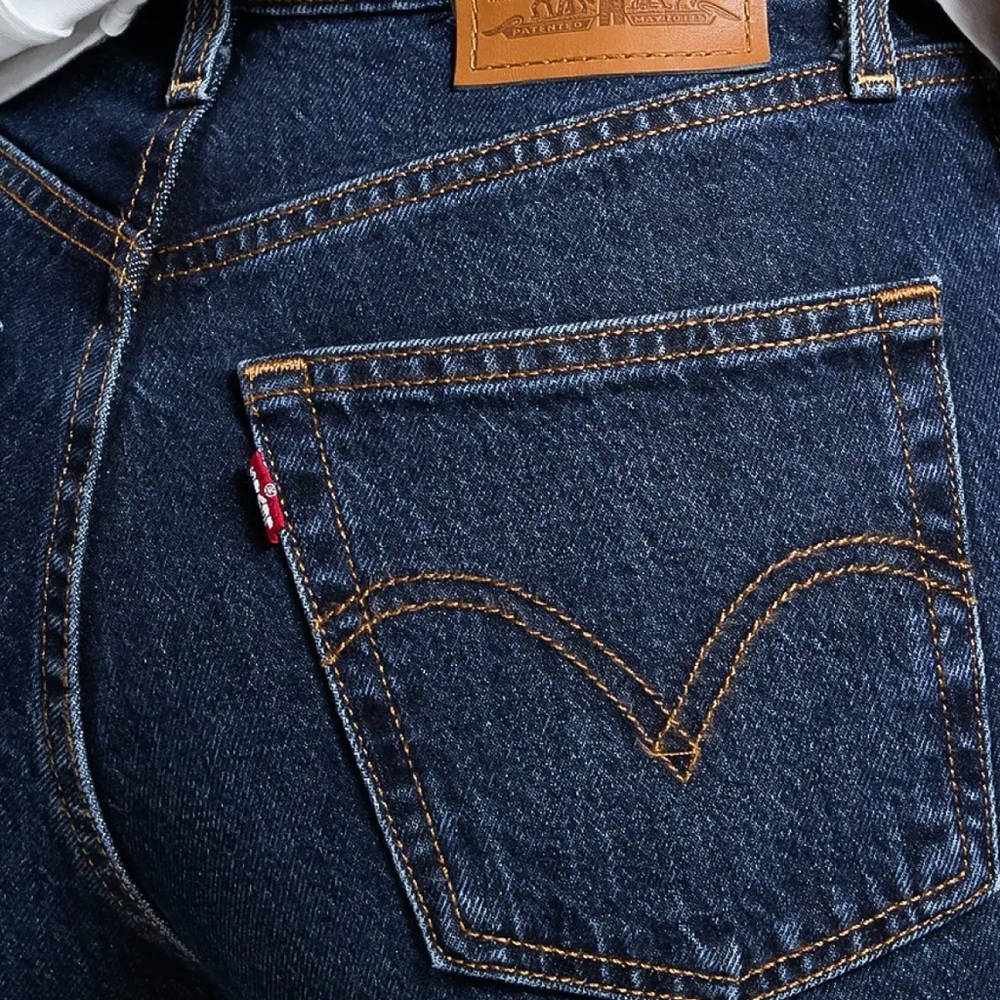 Levi’s Premium Ribcage Stretch - Picture 7 of 9